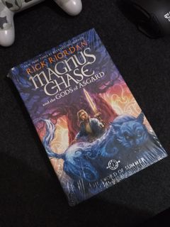 Magnus Chase Book 1: The Sword of Summer (Hardcover)