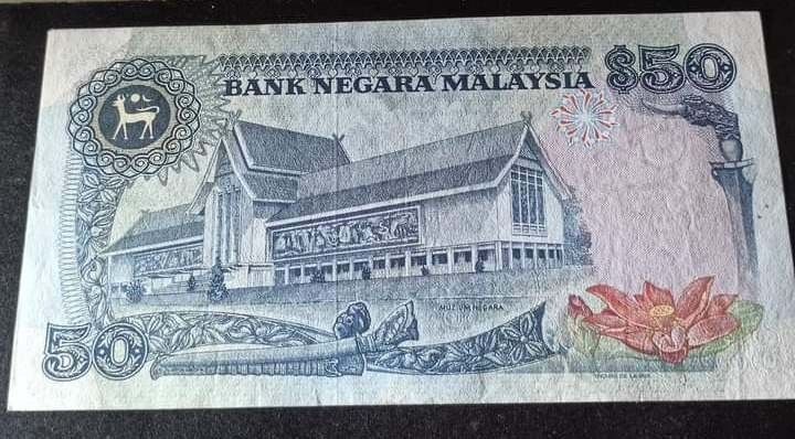 Malaysia ringgit (Category: Currency) located in Singapore. Submitted by quicktiger_783747 (Listing ID 1304246633, Image 3). Description: tear gvf-ef.