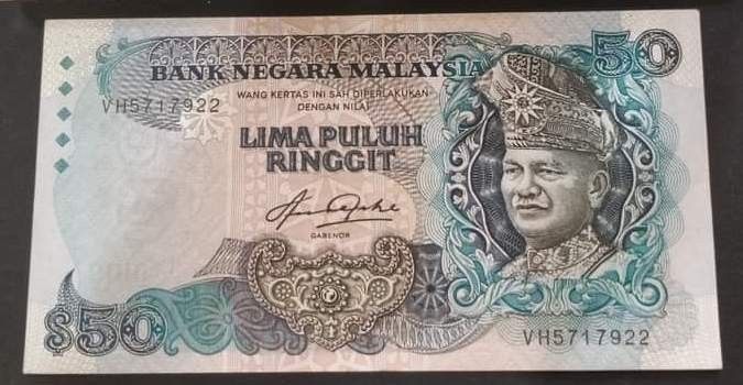 Malaysia ringgit (Category: Currency) located in Singapore. Submitted by quicktiger_783747 (Listing ID 1304246633, Image 1). Description: tear gvf-ef.