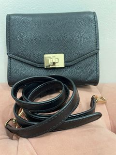 (Category: ) located in . Submitted by aadea_preloved79 (Listing ID 1304159733, Image 1). Description: .
