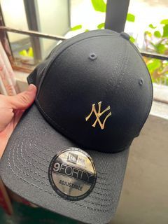 New York Yankees MLB Gold Metal Badge Cap