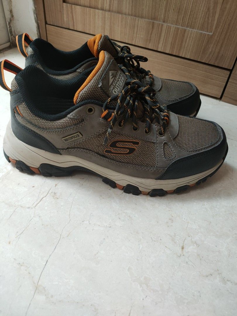 Sepatu skechers outdoor outlet