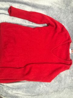 Red cashmere long sleeves