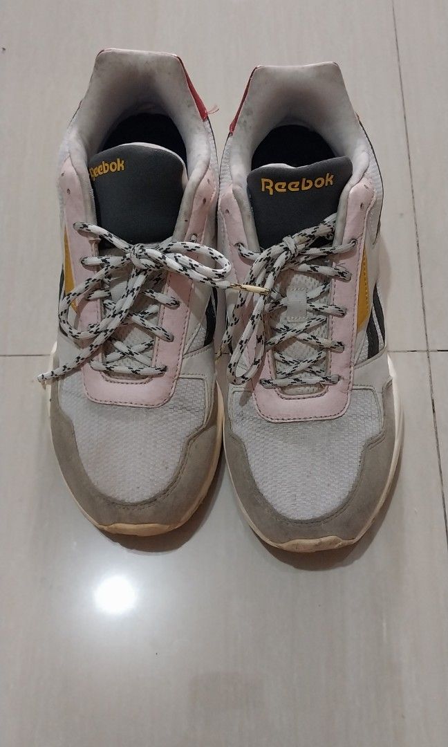 Reebok x Wanna One Royal Bridge