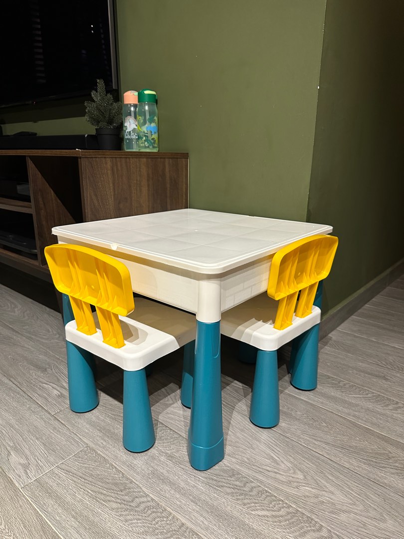 Reversible Lego Table and Chairs