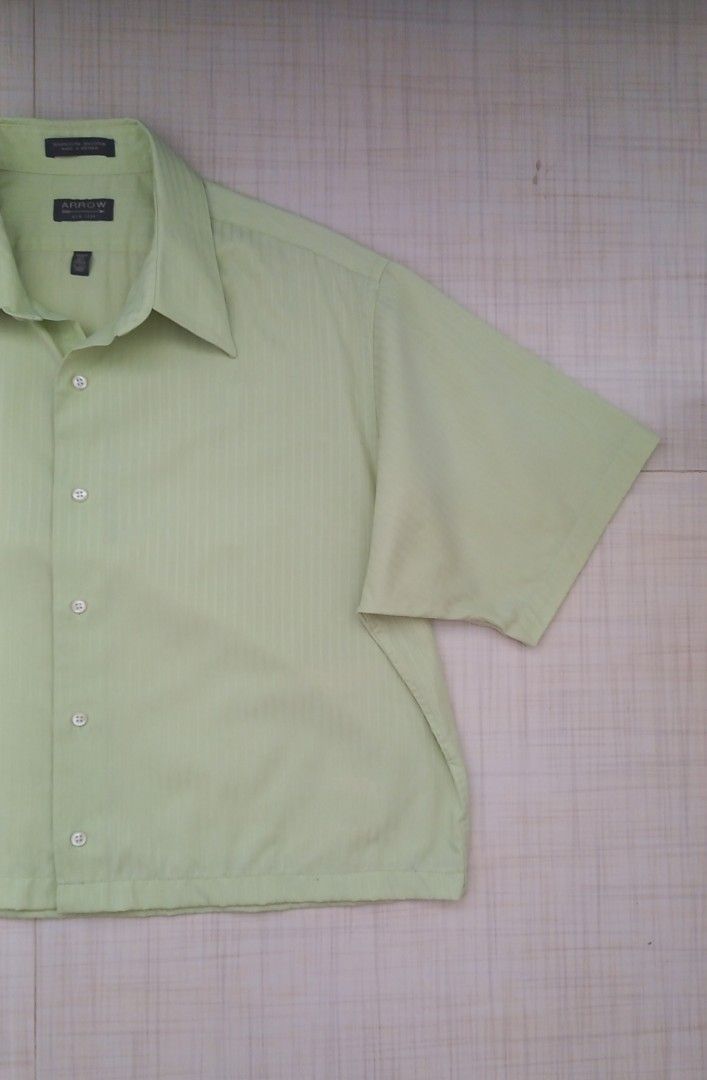 Sage Green Oversized Boxy Cropped Polo (Category: Formal Shirts) located in Legazpi City. Submitted by hewhodeclutters (Listing ID 1304110473, Image 3). Description: Sage Green Oversized Boxy Cropped Polo Size: Medium to XL Dimensions: Width - 24.5 inches Length - 24 inches Condition: 10/10 (Like New) Color may vary due to lighting but actual color is Sage Green. Mode of Payment: GCash Price is slightly negotiable so don't hesitate to make your o