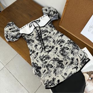 ❗️FLASH SALE❗️Most Elegant and Dreamy Two Ways to Wear Dainty Retro Vintage Black and Grey Floral Ruffle Puff Mini Dress (Original Price 1,499)