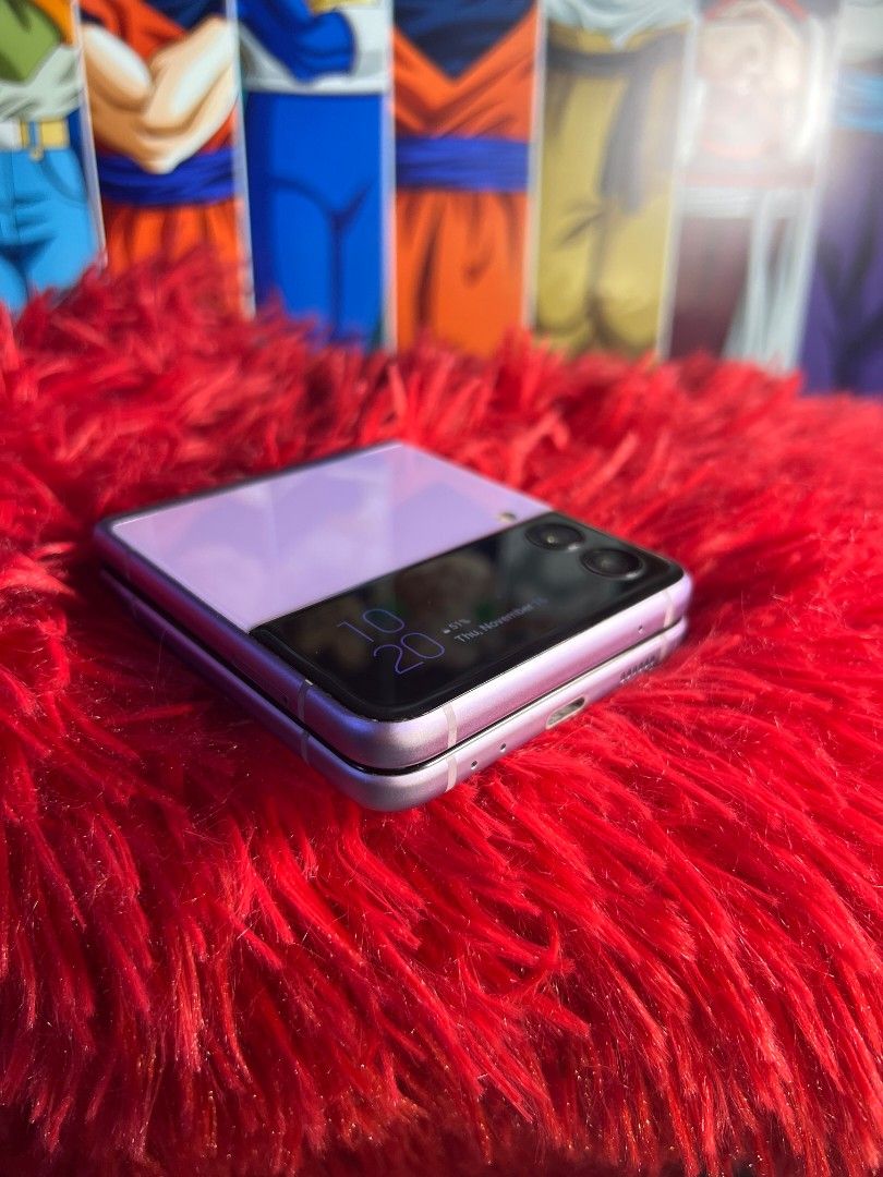 Samsung Z flip 3 (Category: Samsung) located in Quezon City. Submitted by mubrogadgets (Listing ID 1304147170, Image 2). Description: SUMMER SUPER SALE!!!🏖🏖☀️☀️ 🔥🔥🆕️SAMSUNG Z FLIP3 5G 256gb❤️❤️ 💸👌👉14500₱ only 🚩no issue 💯No other issue 👍no history of repair or issue ➡️Super linaw ng both camera ➡️Flagship Phone ➡️GAMING PHONE AND CAMERA PHONE ➡️HIGH QUALITY DISPLAY ➡️HIGH QUALITY PERFORMANCE ⏬️⏬️⏬️ QUICK SPECS ⏬️⏬️⏬️ • 256GB | 8GB • Fol