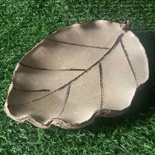 Stoneware Leaf Handmade Beige Large Thick Heavy Serving Tray with Flaw as posted 14” x 10” x 3” inches - P199.00
