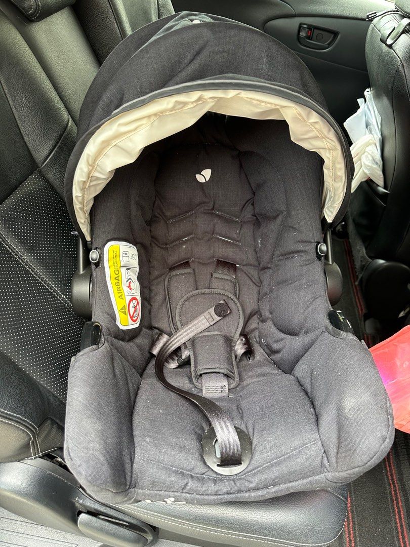 Stroller (Category: Strollers) located in Singapore. Submitted by zoldyckd (Listing ID 1304151620, Image 3). Description: .