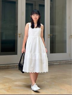 UNIQLO embroidered eyelet white cotton dress(medium is reserved, only xtra small avail)