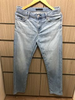 Uniqlo Light Washed Jeans