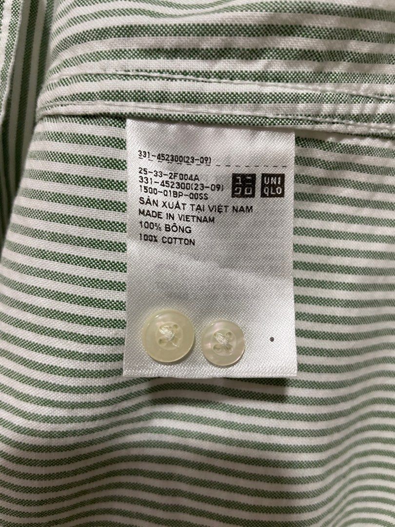 Uniqlo Slim Fit Longsleeves Medium (Category: Longsleeves) located in Dasmarinas. Submitted by gotthegoodsph (Listing ID 1304215900, Image 3). Description: Used once. Not Ukay. RFS: Decluttering.
