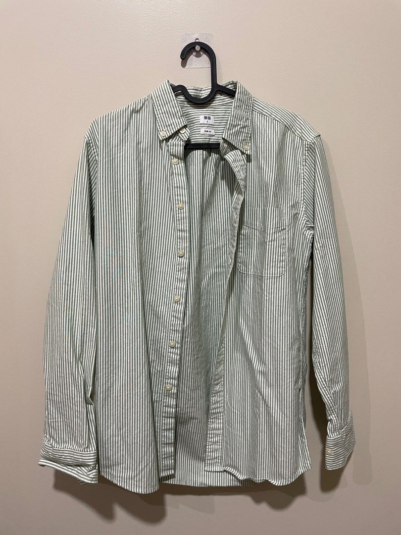 Uniqlo Slim Fit Longsleeves Medium (Category: Longsleeves) located in Dasmarinas. Submitted by gotthegoodsph (Listing ID 1304215900, Image 1). Description: Used once. Not Ukay. RFS: Decluttering.