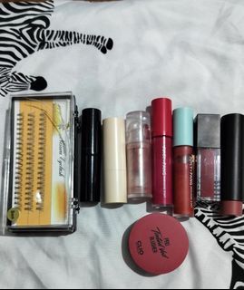 Used makeup bundle