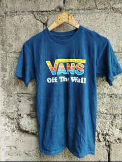 Vans T shirt
Size Small to Midium
Width 19 x Length 27
Exelent Condition
Price : 330 + Sf