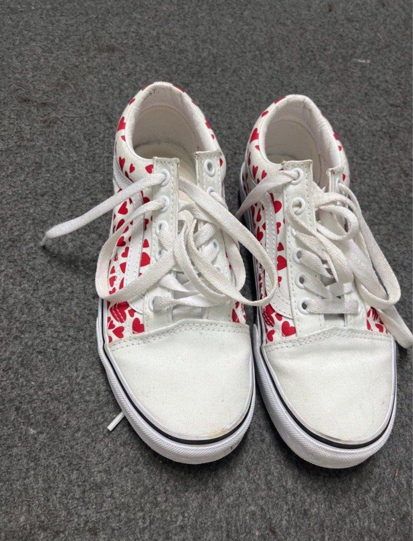 Vans V day shoes Women s Fashion Footwear Sneakers on Carousell