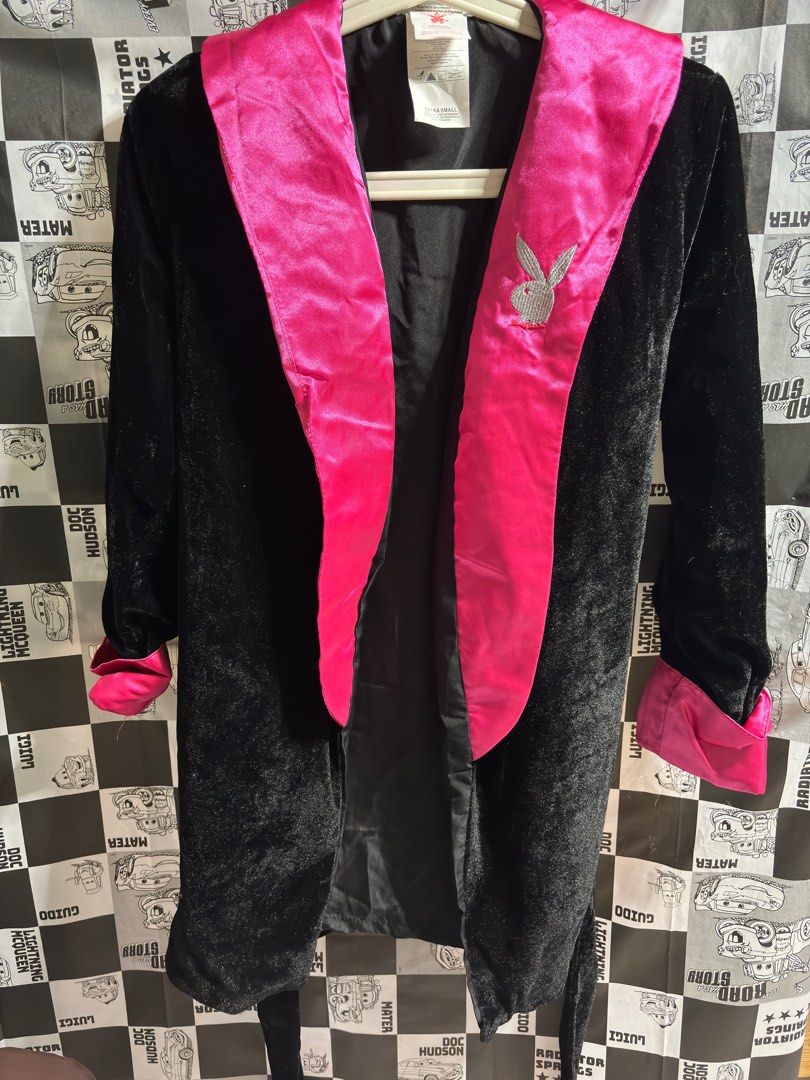 Vintage Velvet Playboy Robe, Women's Fashion, New Undergarments ...