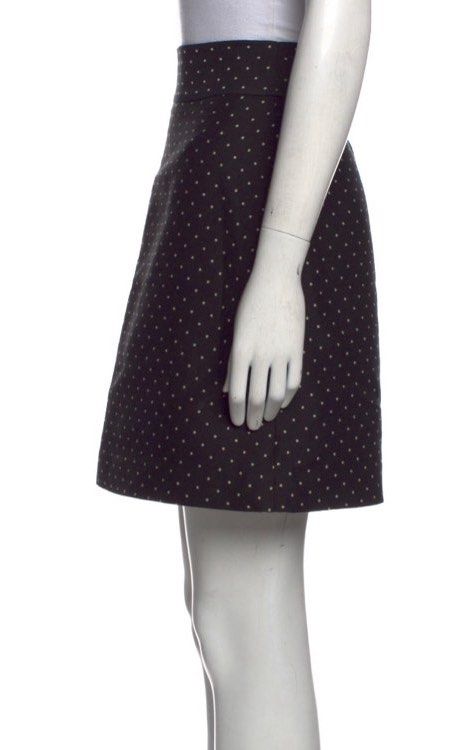 26” Kate Spade Skirt (Category: Skirts) located in Makati City. Submitted by corplady (Listing ID 1251872968, Image 1). Description: Used few times only fits XS - Small size US0 XS on tag measurements: Waist: 26” Hip: 35” Length: 19” SF c/o Buyer .
