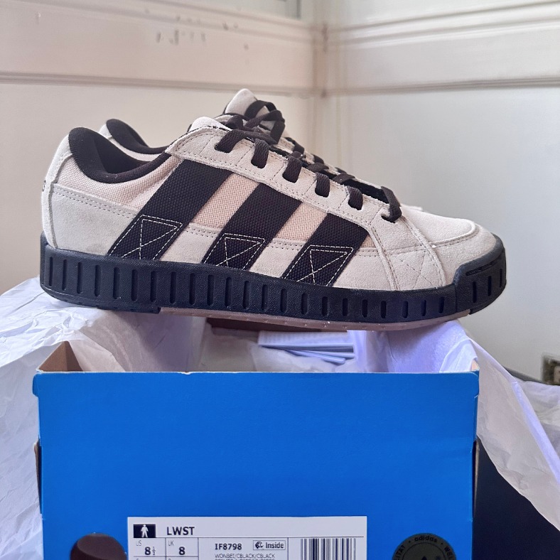 ADIDAS LWST ORIGINAL, WONDER BEIGE/CORE BLACK/CORE BLACK, Men's Fashion ...