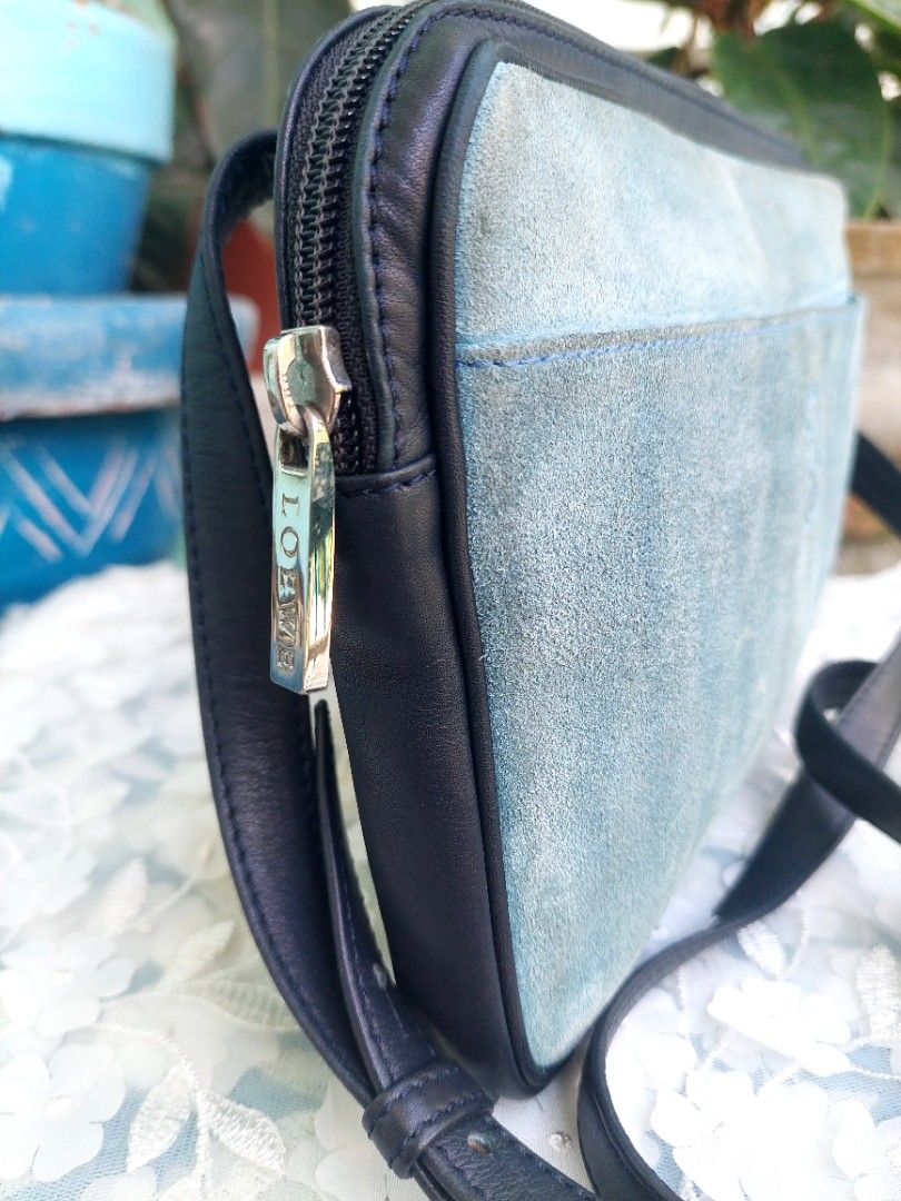Auth. Vintage Loewe crossbody (Category: Luxury Bags & Wallets) located in Santa Maria. Submitted by mikavillaflor4 (Listing ID 1301274258, Image 2). Description: auth vintage japan source isssue needs linis details posted.