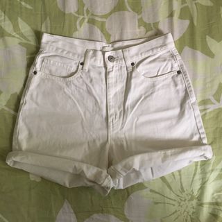 Authentic Original UNIQLO White Denim Shorts