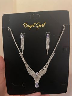 Bagel Girl Necklace and Earrings Set