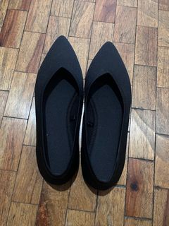 Black Pointed ballet flats