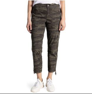Camo Cargo Pants in Olive Army Green