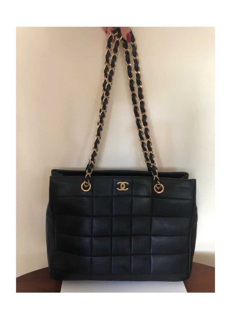 Chanel chocolate bar bag vintage 2025