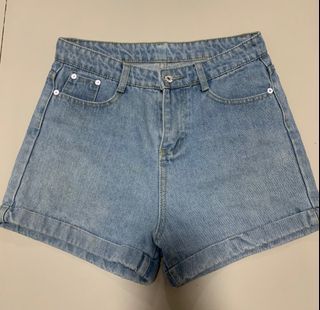 Clean cut Denim Shorts