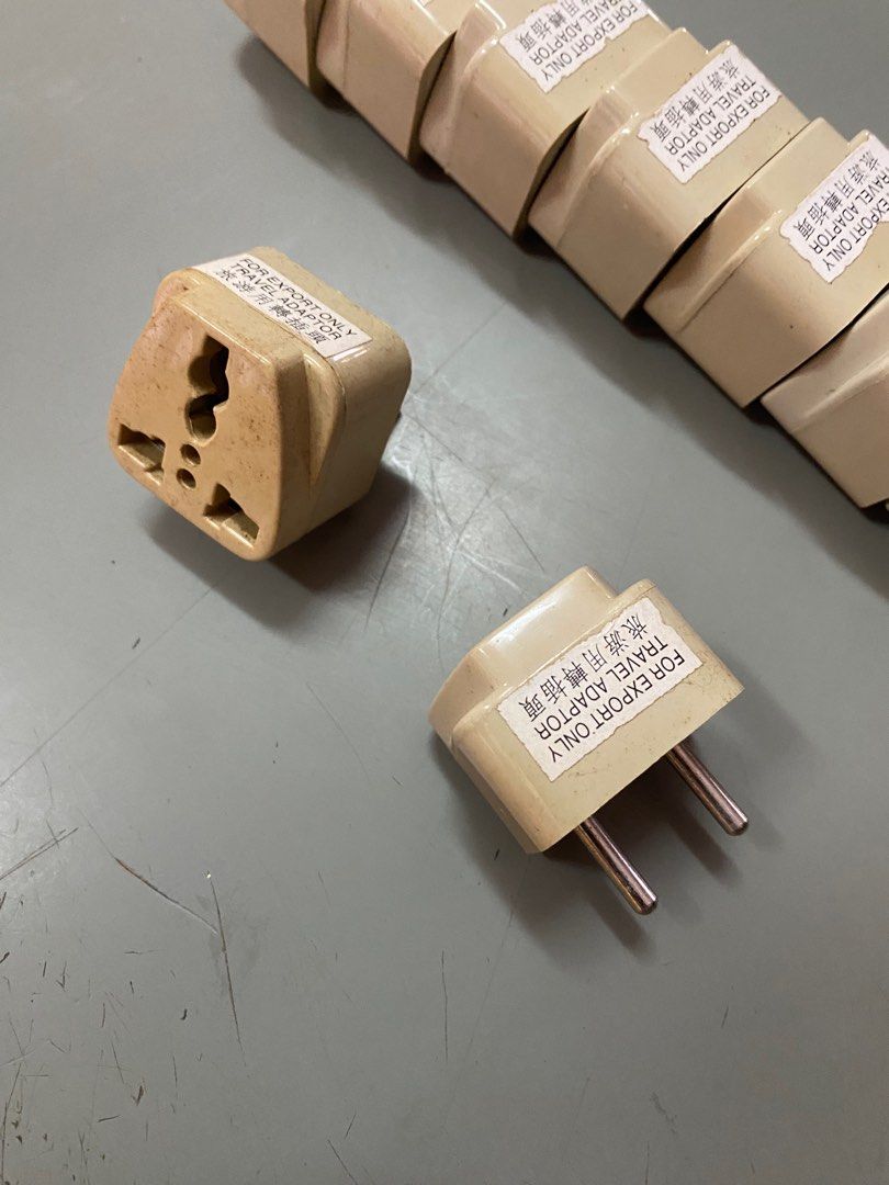 Converting plug (Category: Electrical, Adaptors & Sockets) located in Singapore. Submitted by syc07 (Listing ID 1301172944, Image 2). Description: For export only. New but been stored for a long time. $6/- for 10pcs, free local delivery by post..
