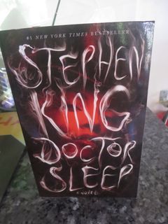 DOCTOR SLEEP A NOVEL BY STEPHEN KING , LARGE PAPERBACK, USED BOOK IN VGC