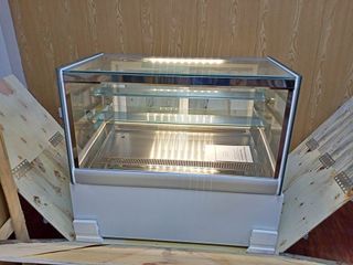 *EP-60 TABLE TOP CAKE DISPLAY CHILLER-BOX TYPE