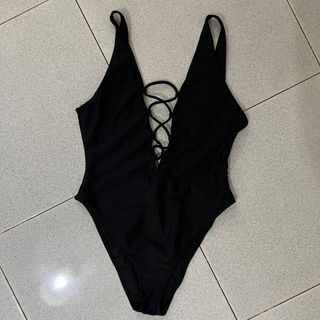 F21 black swimsuit (M)