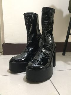 Forever 21 Faux Patent Leather Platform Boots