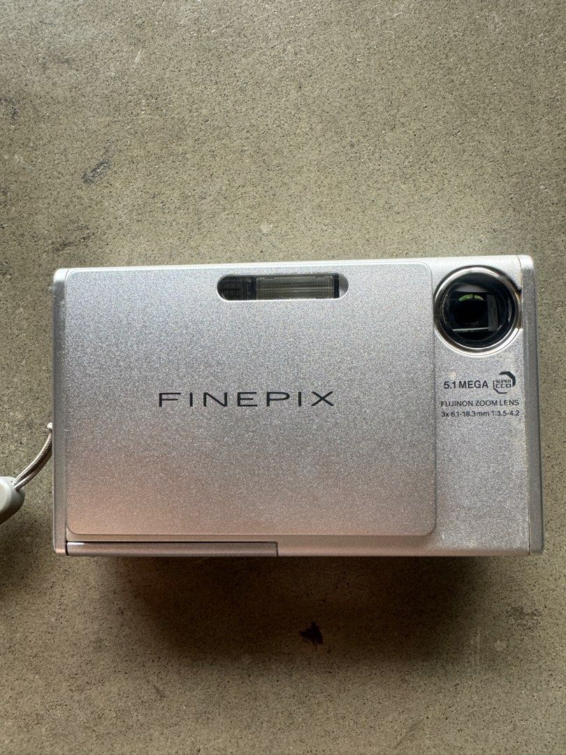 Fujifilm FinePix Z3, Photography, Cameras on Carousell