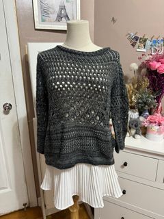Gray crochet topper