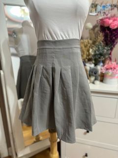 Gray tennis skirt