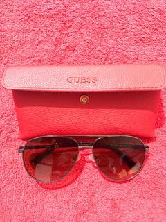 GUESS Aviator Sunglasses NEW without tags Original Authentic