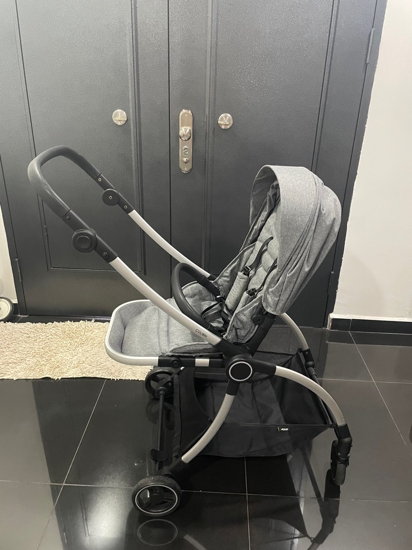 Hauck Colibri two ways facing compact stroller, Babies & Kids, Going ...