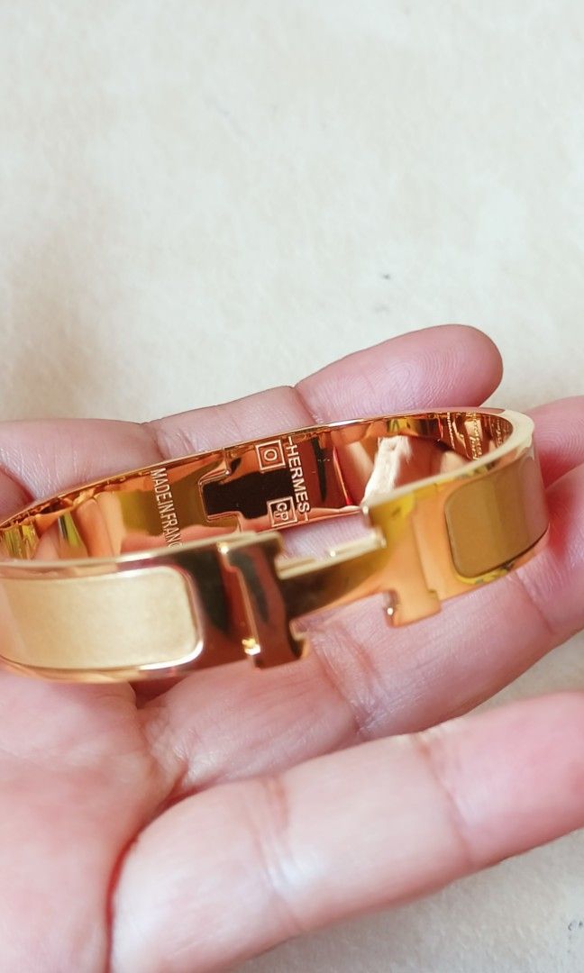 Hermes bangle from japan (Category: Luxury Accessories) located in Manila. Submitted by osaze_27japanbags (Listing ID 1301162136, Image 3). Description: Hermes bangle from japan no flaws size 18 with stamp/hallmark with gift box kindly pm me.