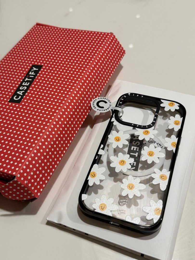 iPhone 15 pro Casetify x Laura Jane Daisies, Mobile Phones