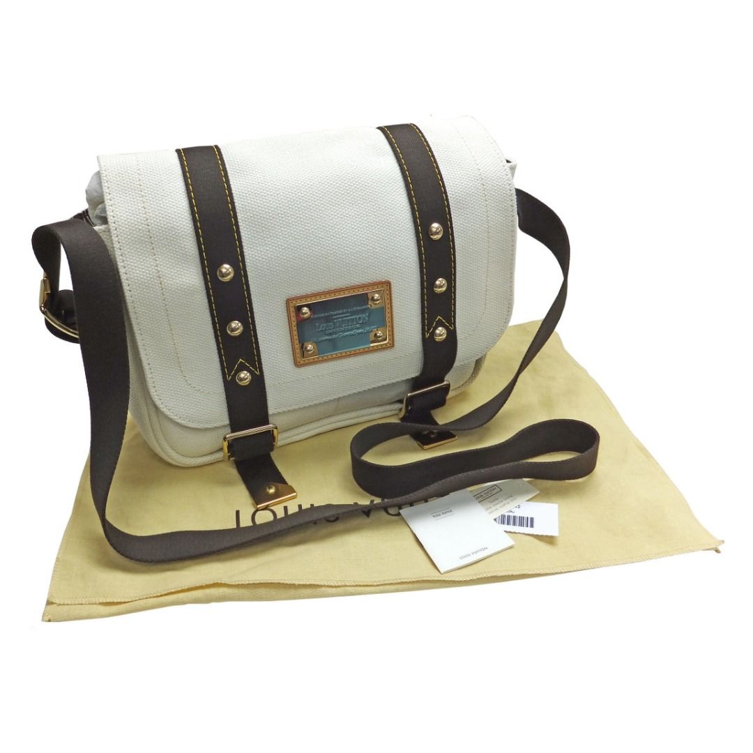 LV LOUIS VUITTON Antigua Besace PM Shoulder Bag