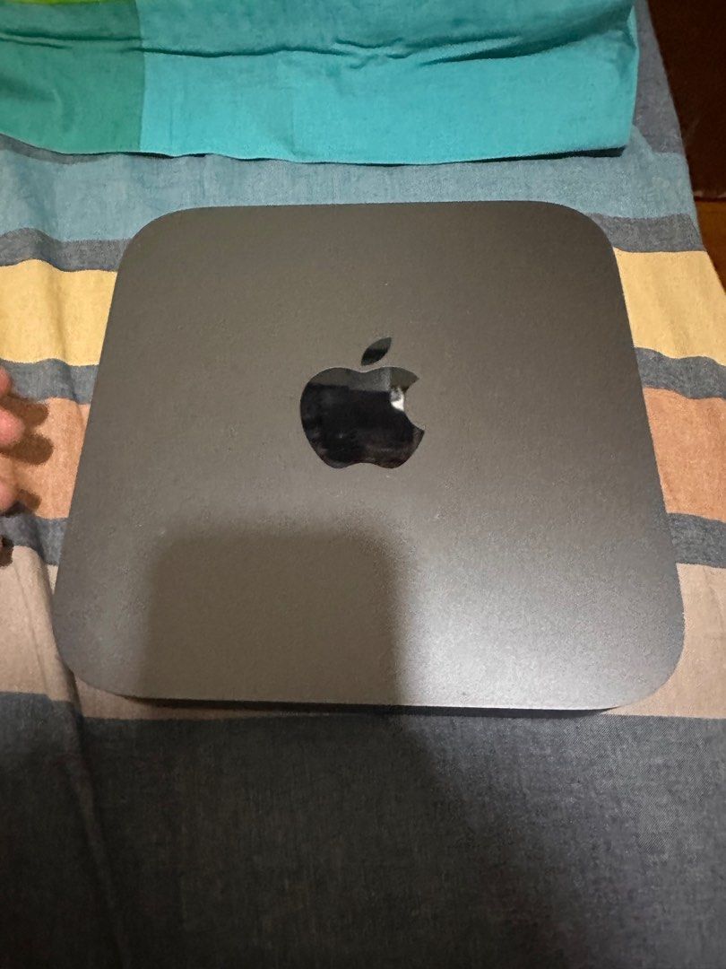 mac mini （分類：桌上電腦）位於 Hong Kong。 由 echung123 提交（商品編號 1301276061，圖片 1）。簡介： Mac mini2018 3GHz-6 core intel core i5 8GB Ram 1TB Storage 小用 因搬屋所以放售。
