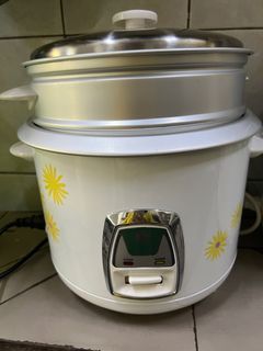 Micromatic 1.8L rice cooker . Giving away kyowa rice cooker (see remark below)