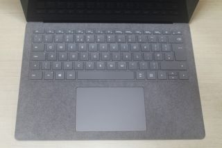 Microsoft surface Laptop 3 2.2k i5-1035G7 Ram 8gb ssd 256gb Touchscreen laptop slim type
