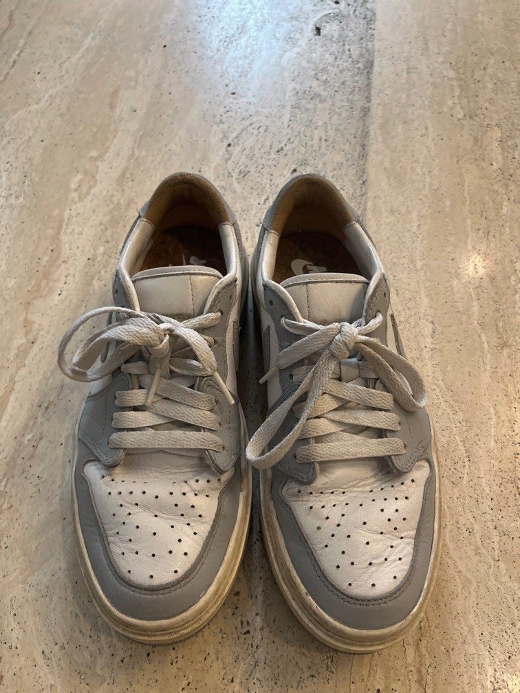 Nike Air (Category: Sneakers) located in Taguig. Submitted by jitbug55 (Listing ID 1301163220, Image 1). Description: US7 in good condition. RFS declutter .