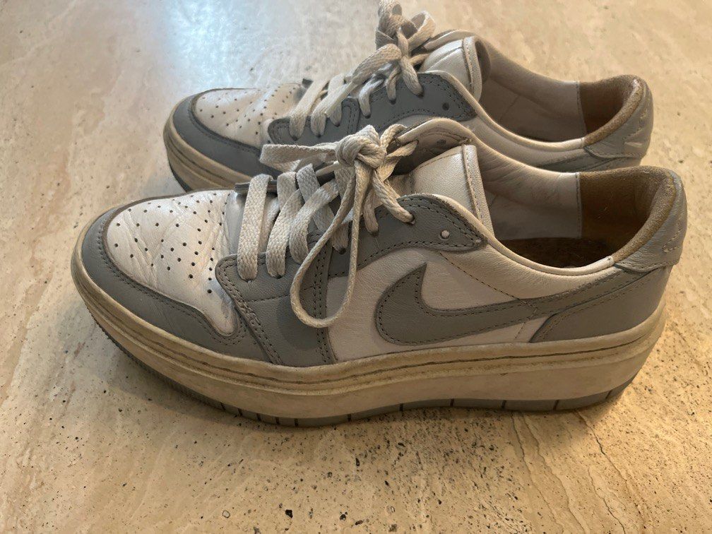 Nike Air (Category: Sneakers) located in Taguig. Submitted by jitbug55 (Listing ID 1301163220, Image 2). Description: US7 in good condition. RFS declutter .