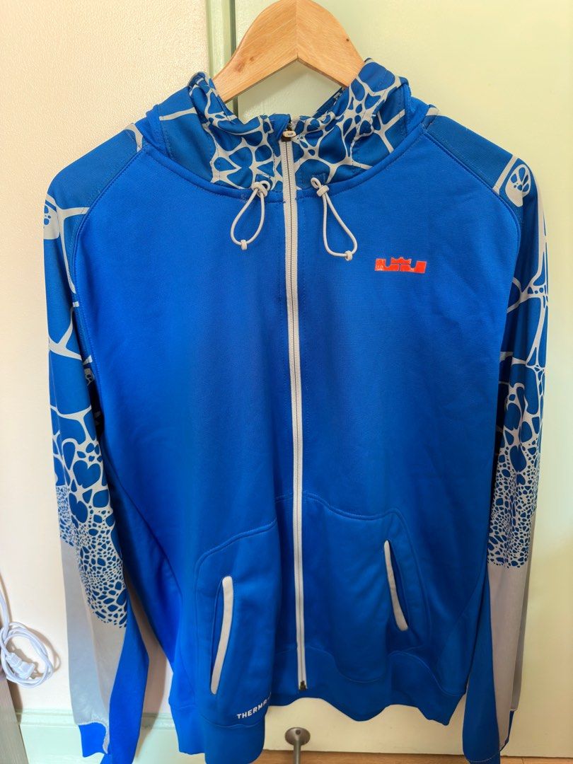 Nike lebron therma fit hoodie outlet